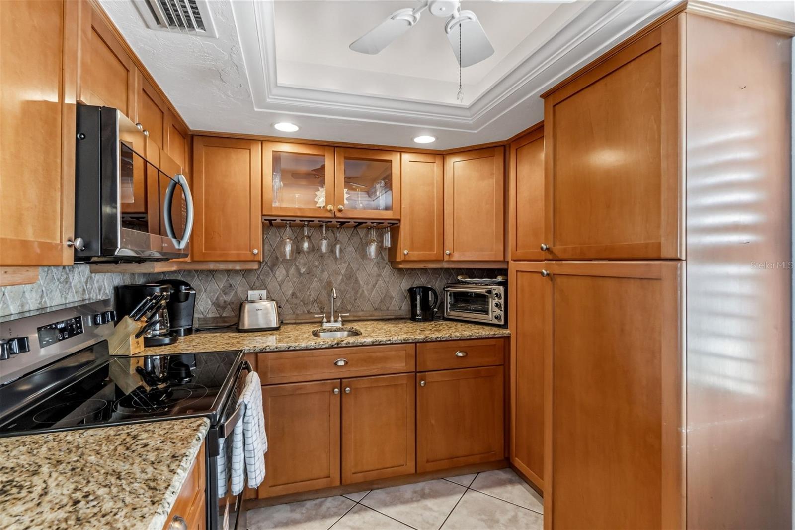 Image 10 of 49 For 6300 Midnight Pass Road 708