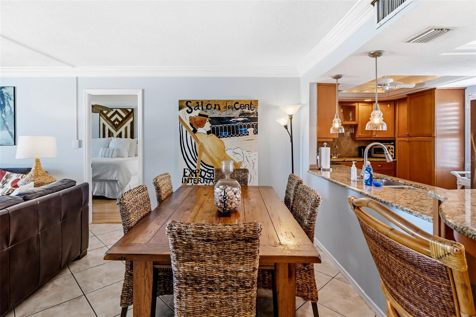 Image 12 of 49 For 6300 Midnight Pass Road 708