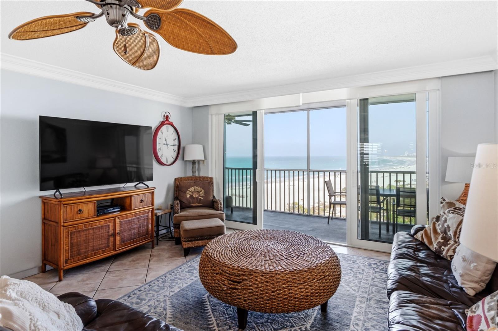 Image 16 of 49 For 6300 Midnight Pass Road 708