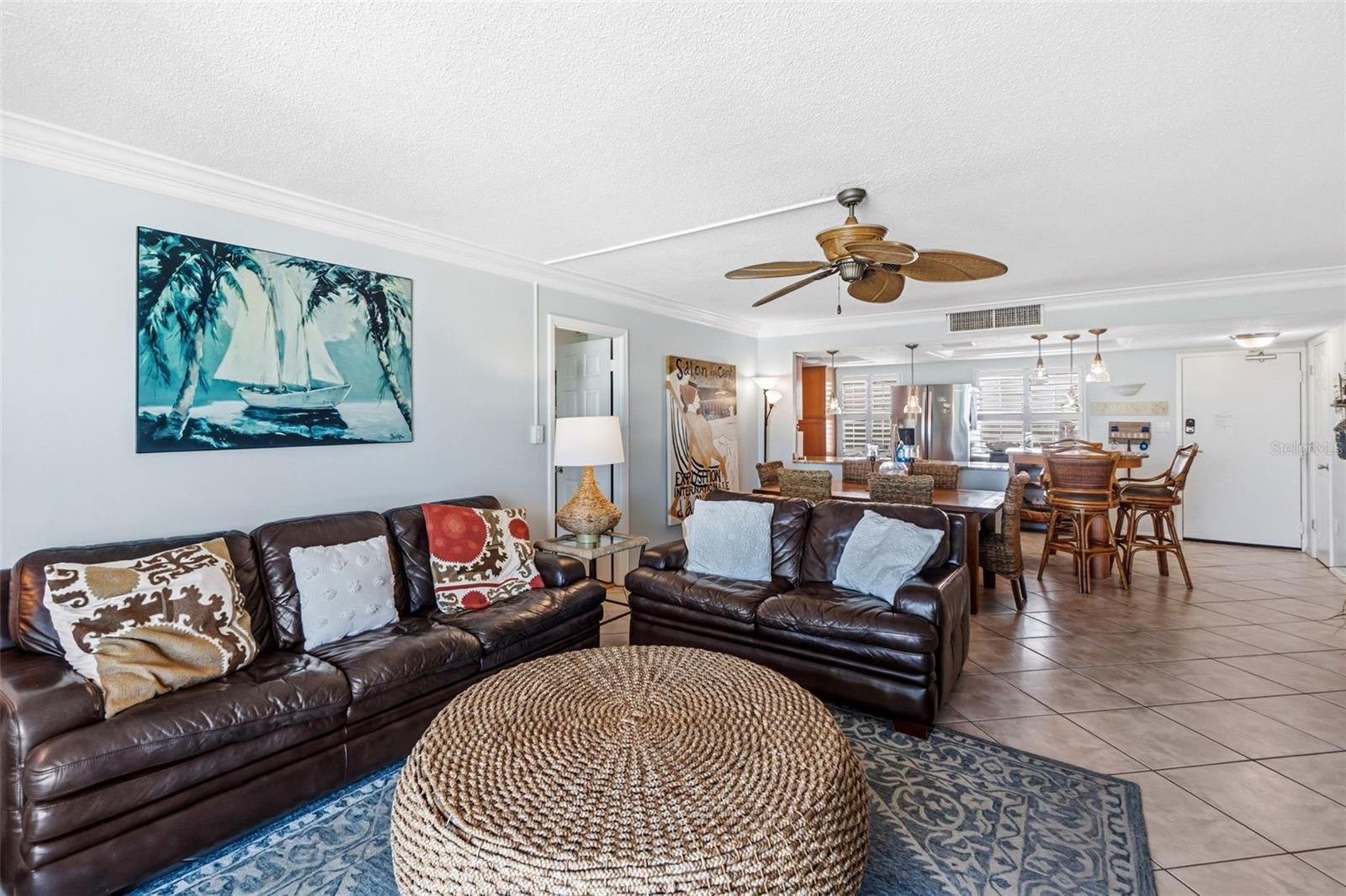 Image 20 of 49 For 6300 Midnight Pass Road 708