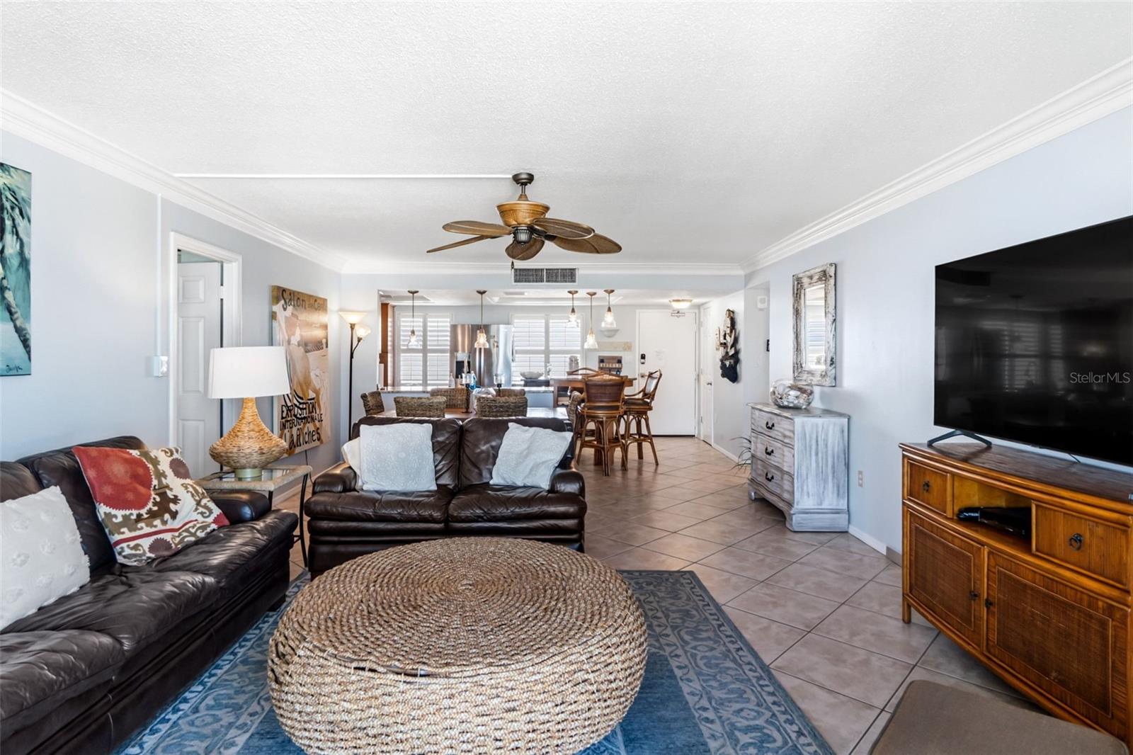 Image 21 of 49 For 6300 Midnight Pass Road 708