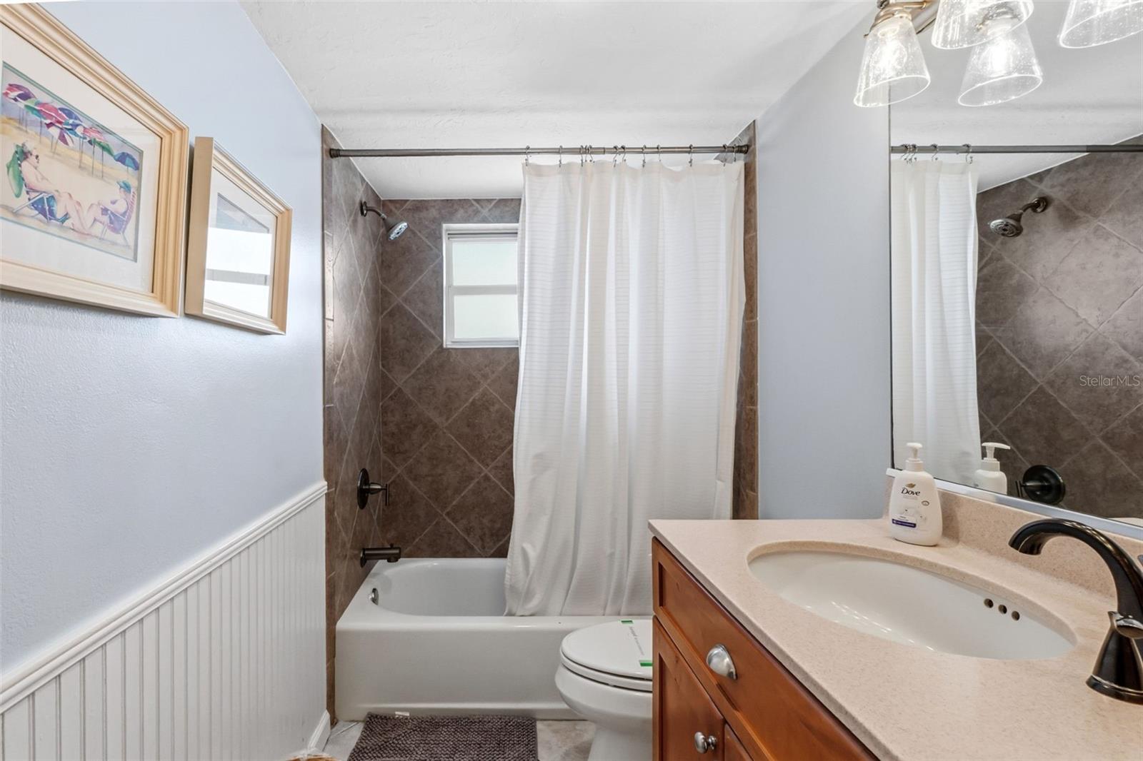 Image 35 of 49 For 6300 Midnight Pass Road 708