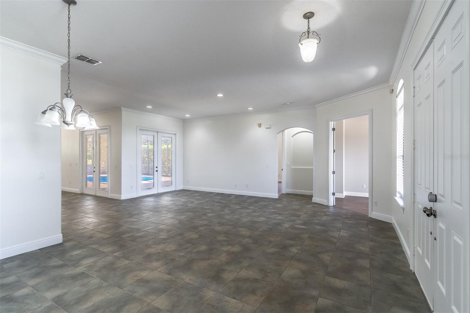 Image 11 of 43 For 16846 Florence View Drive