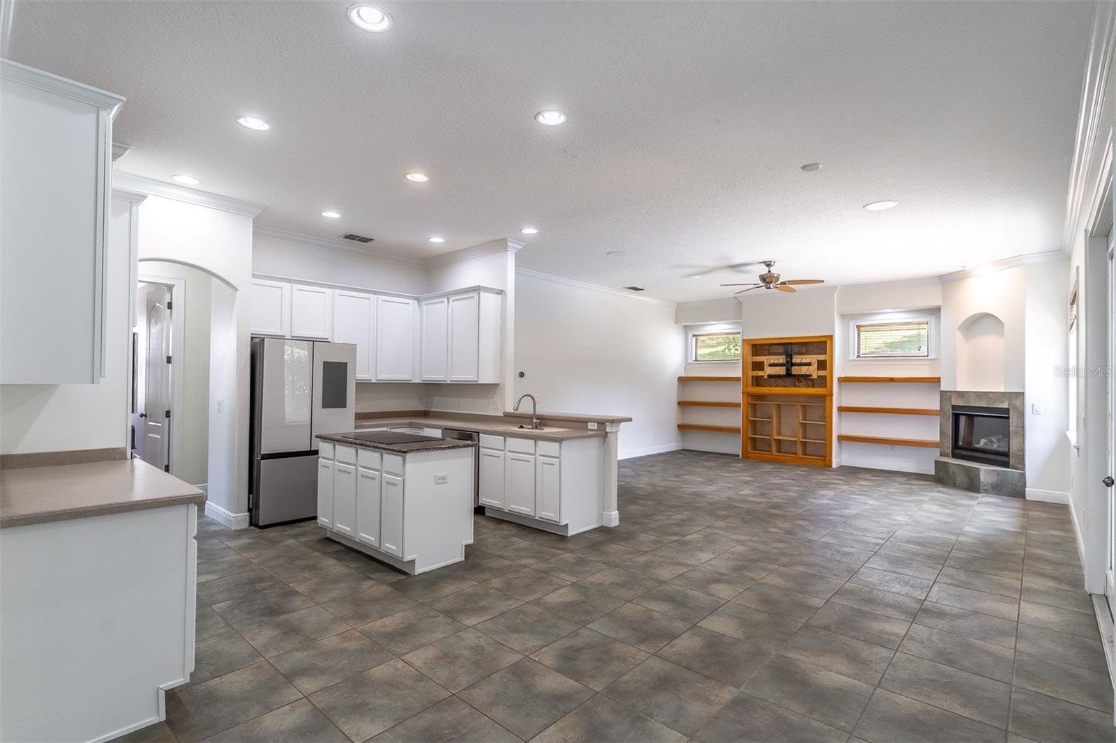 Image 12 of 43 For 16846 Florence View Drive