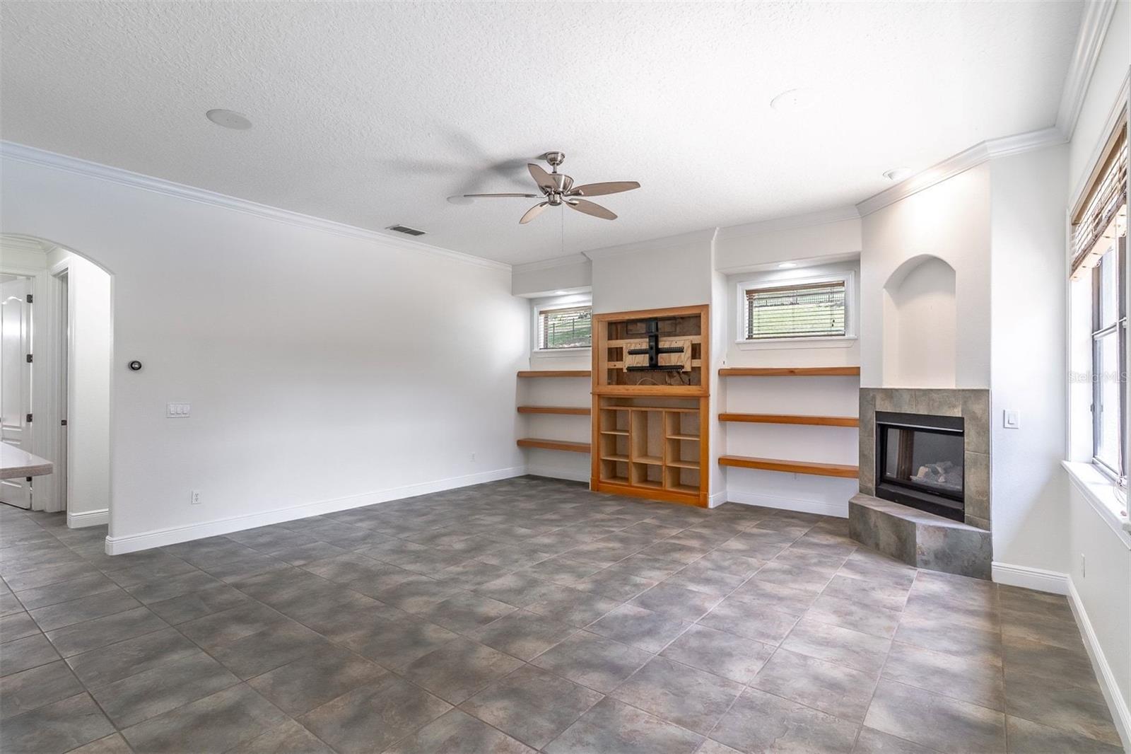 Image 15 of 43 For 16846 Florence View Drive