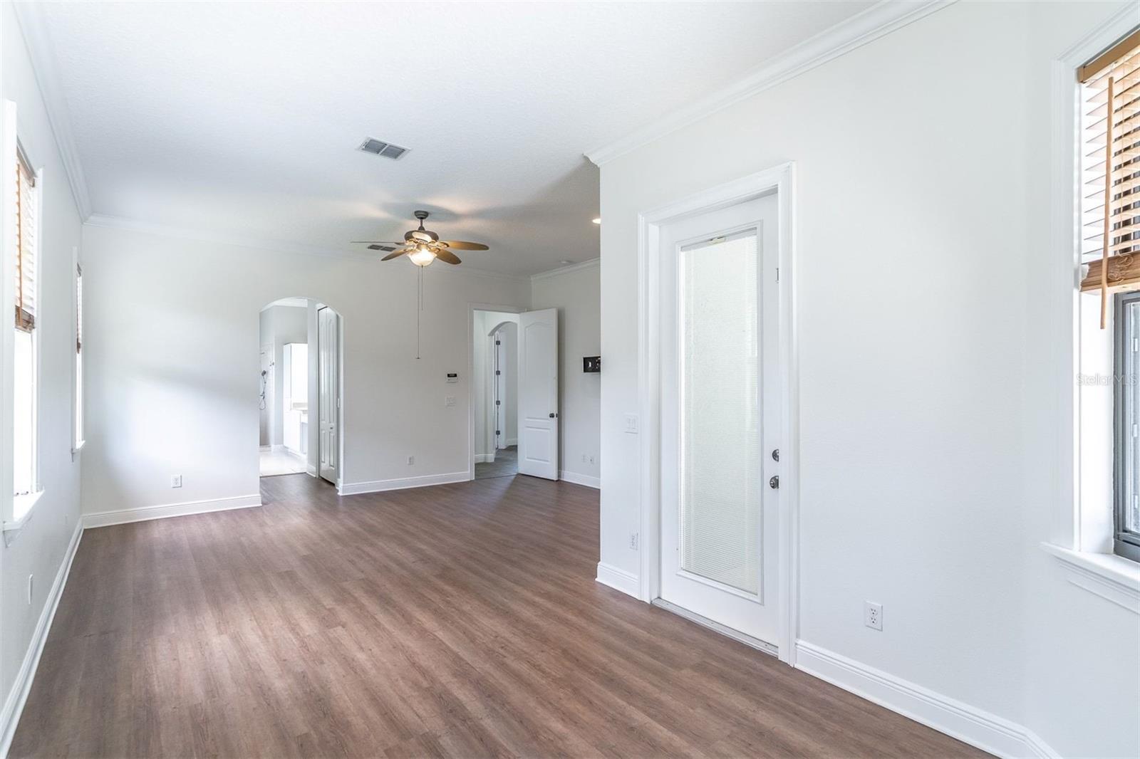 Image 21 of 43 For 16846 Florence View Drive