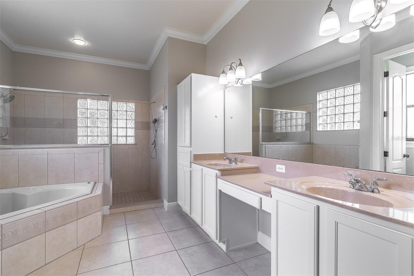 Image 22 of 43 For 16846 Florence View Drive