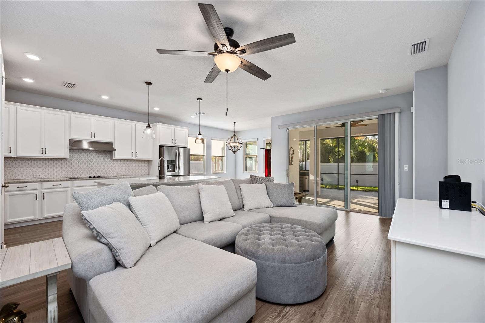 Image 10 of 65 For 3926 Sunshine Pine Avenue