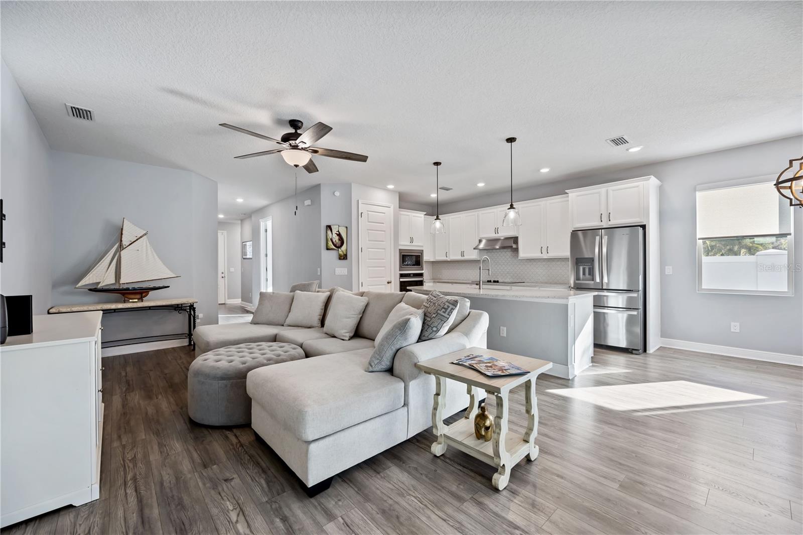 Image 11 of 65 For 3926 Sunshine Pine Avenue