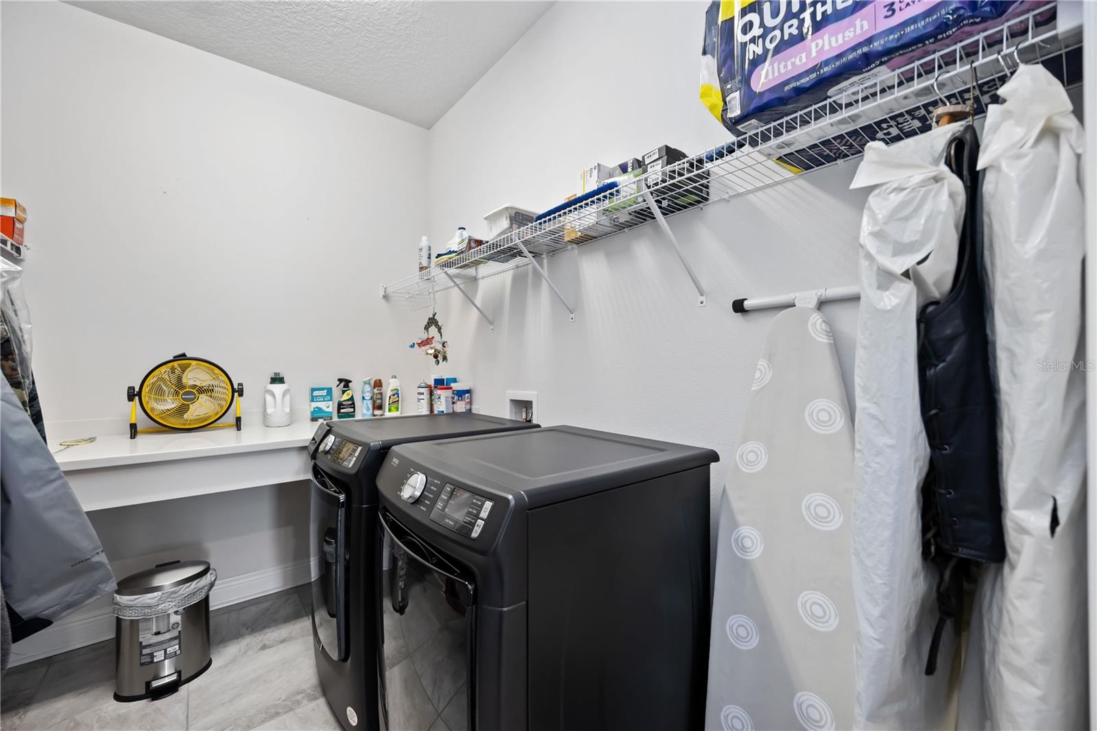 Image 36 of 65 For 3926 Sunshine Pine Avenue