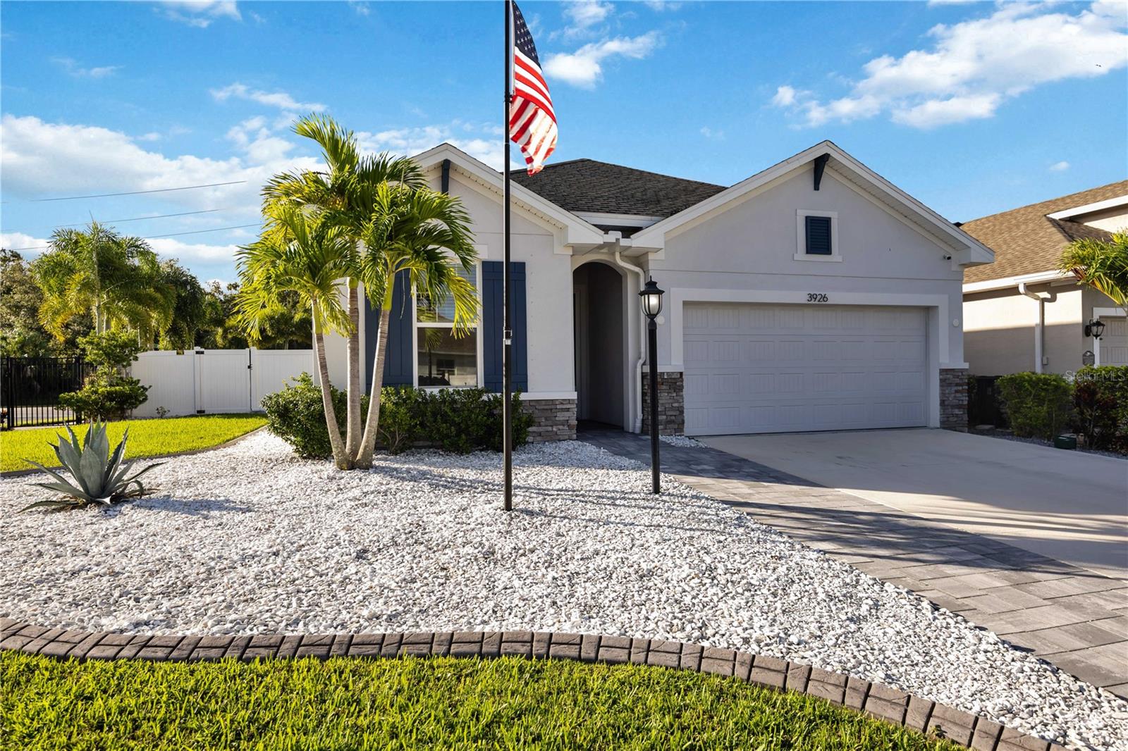 Image 4 of 65 For 3926 Sunshine Pine Avenue