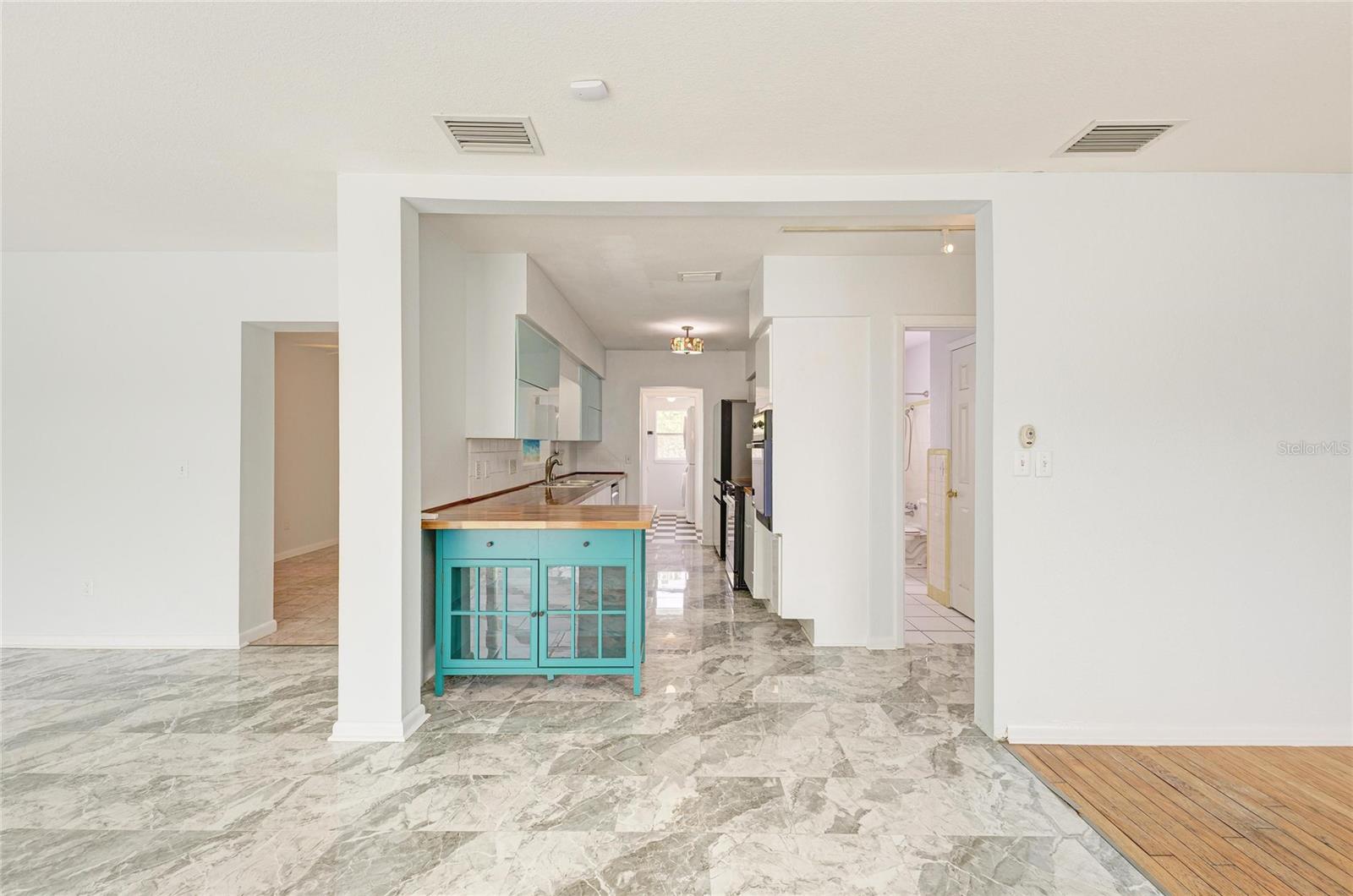 Image 16 of 76 For 6311 2nd Avenue W