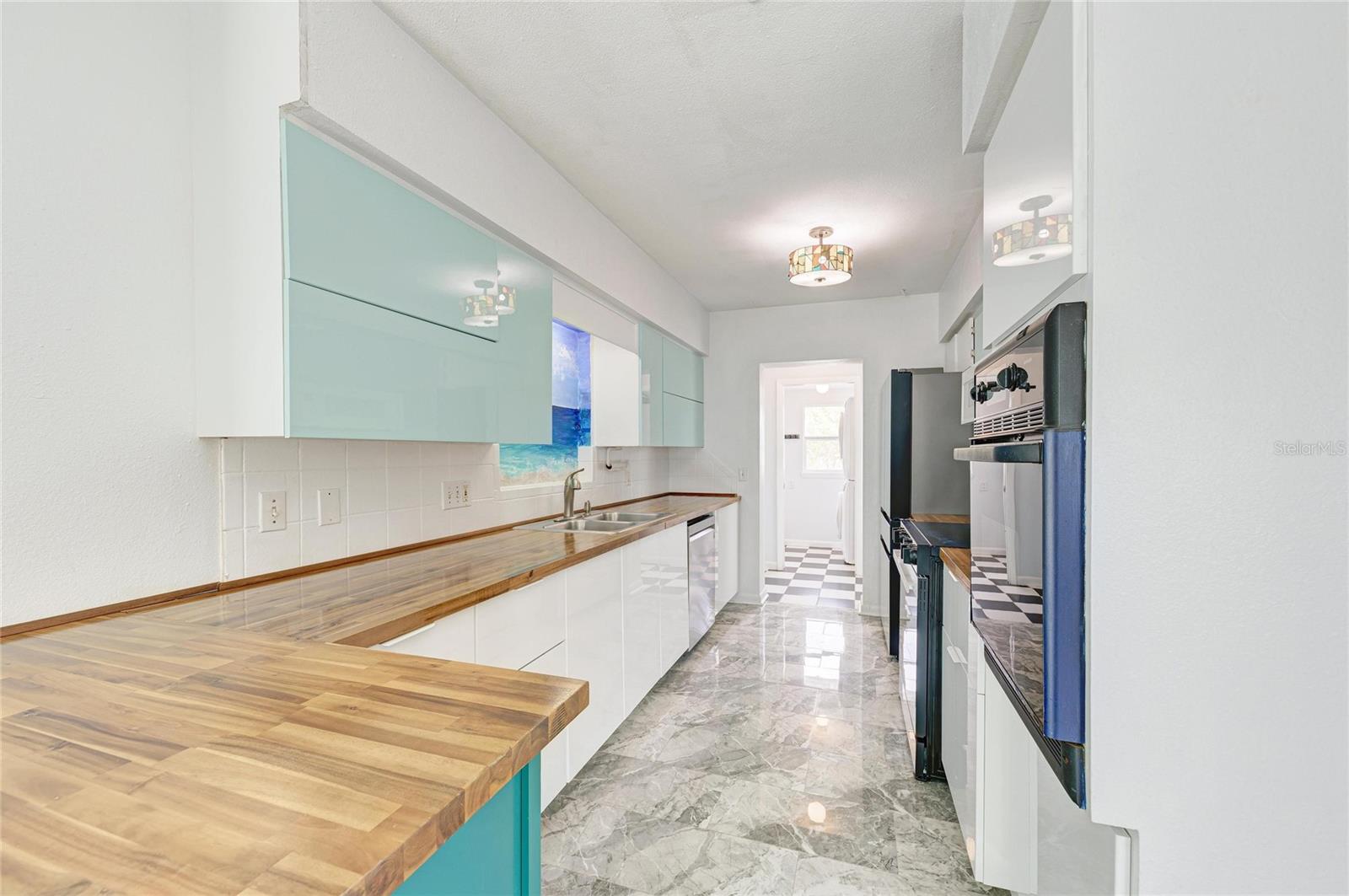 Image 18 of 76 For 6311 2nd Avenue W