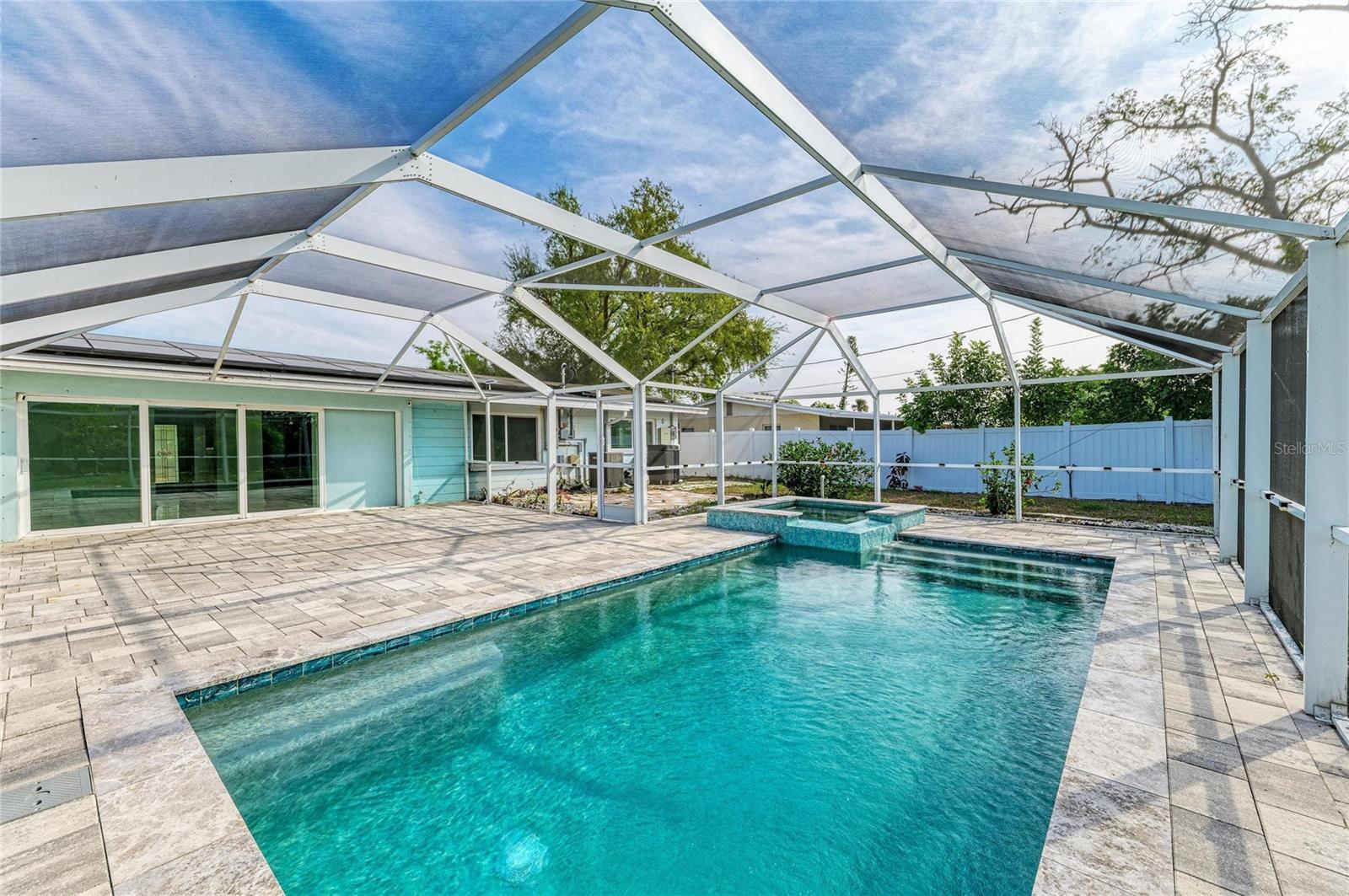 Image 49 of 76 For 6311 2nd Avenue W