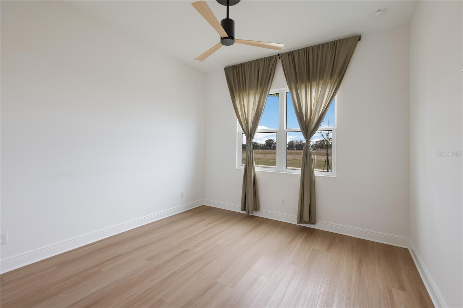 Image 37 of 52 For 4238 Sea Marsh Place