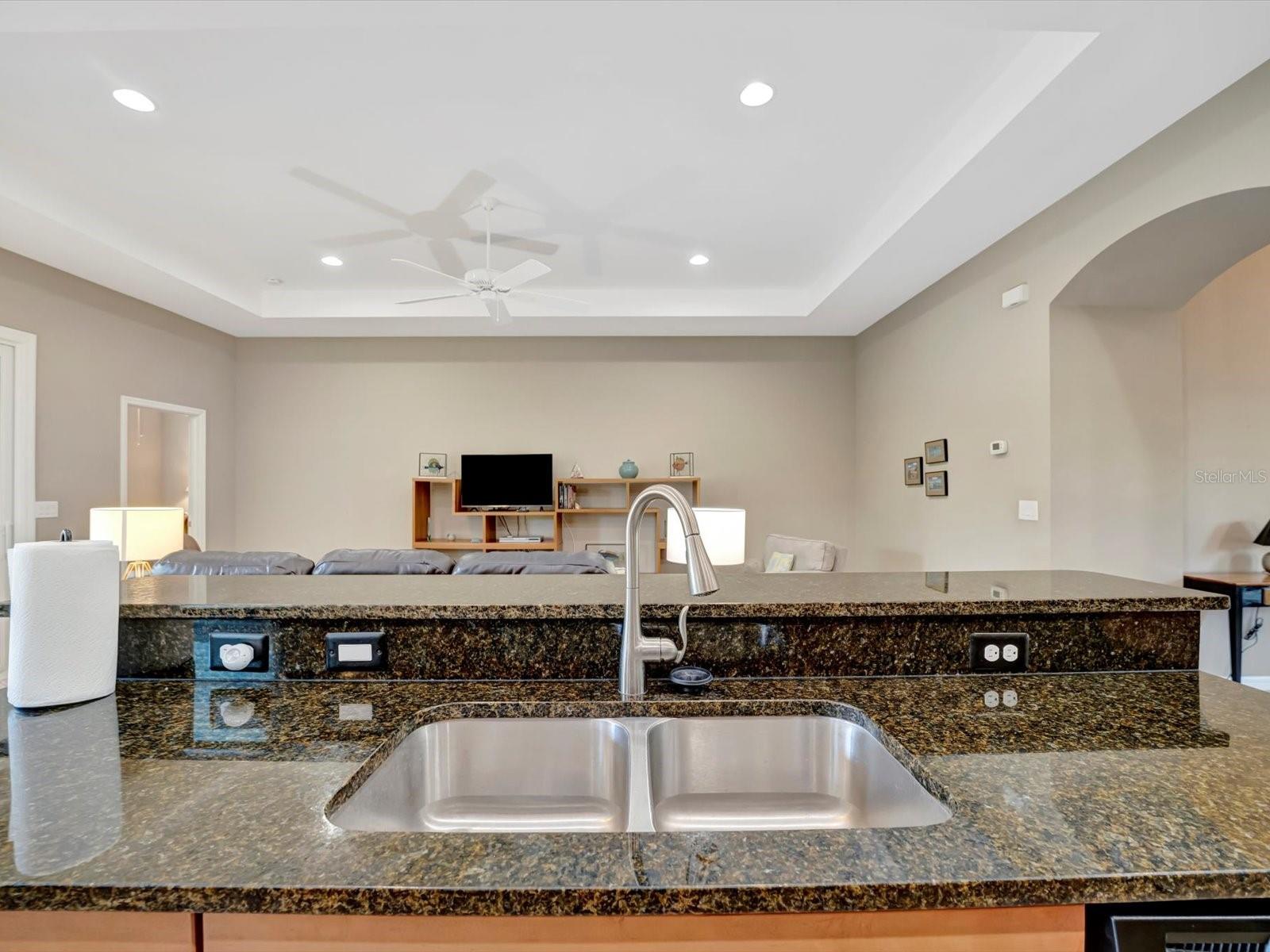 Image 18 of 51 For 5009 Lake Overlook Avenue