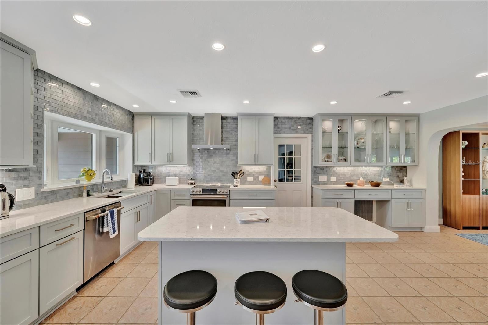 Image 15 of 83 For 5403 Palmetto Point Drive