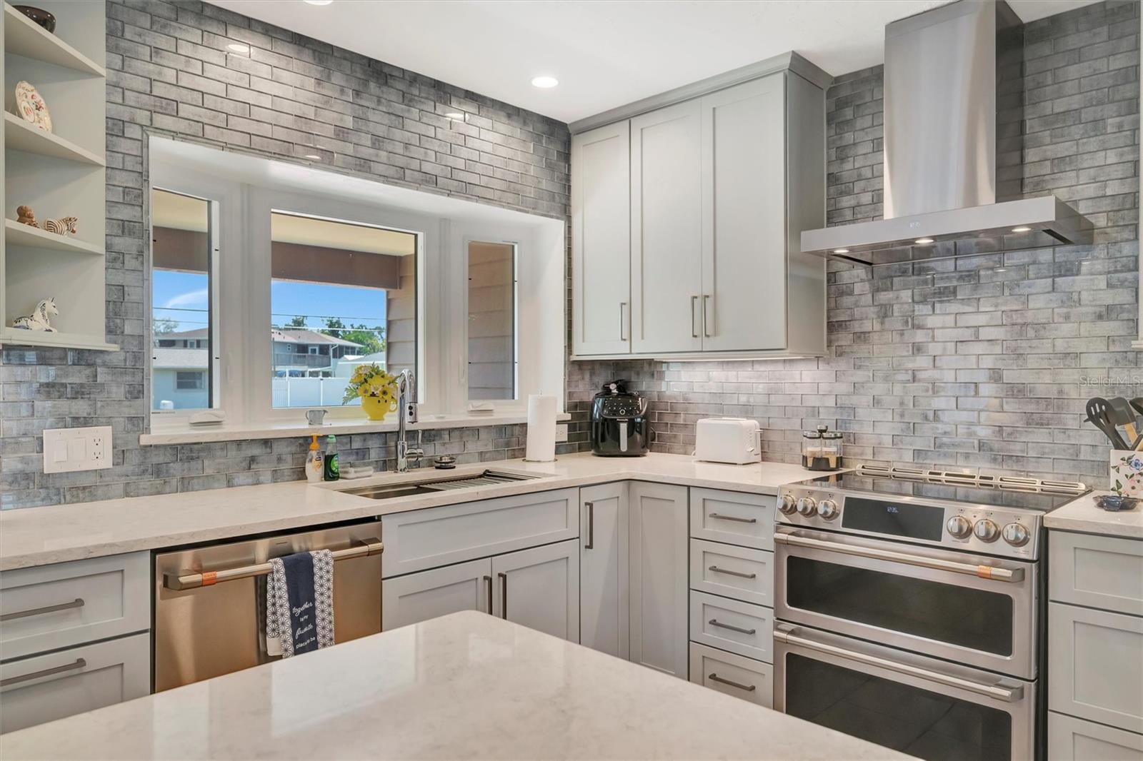 Image 18 of 83 For 5403 Palmetto Point Drive