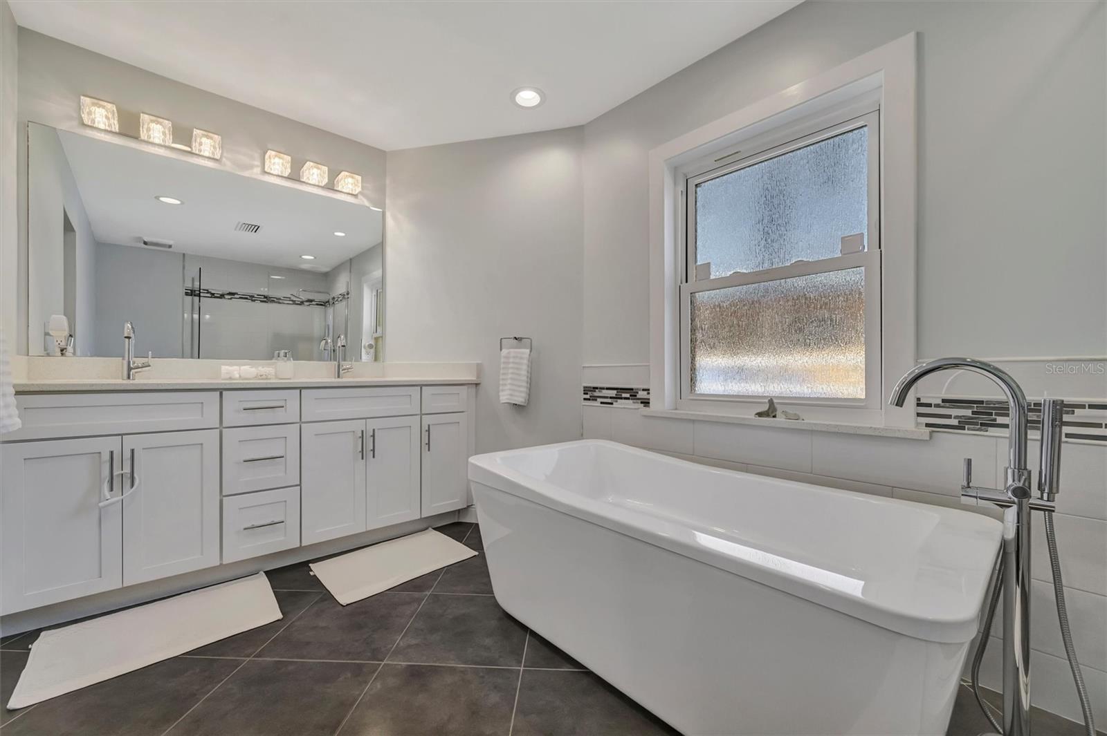 Image 49 of 83 For 5403 Palmetto Point Drive