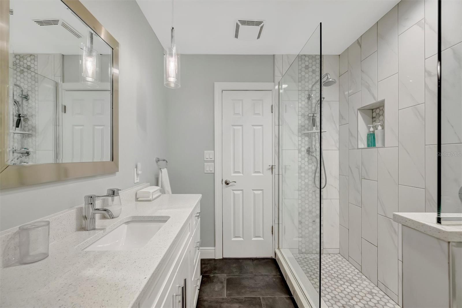 Image 54 of 83 For 5403 Palmetto Point Drive