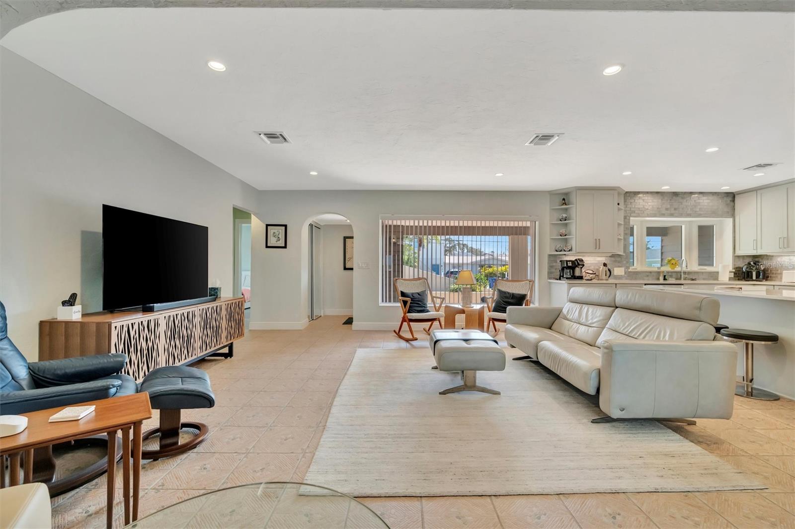 Image 8 of 83 For 5403 Palmetto Point Drive