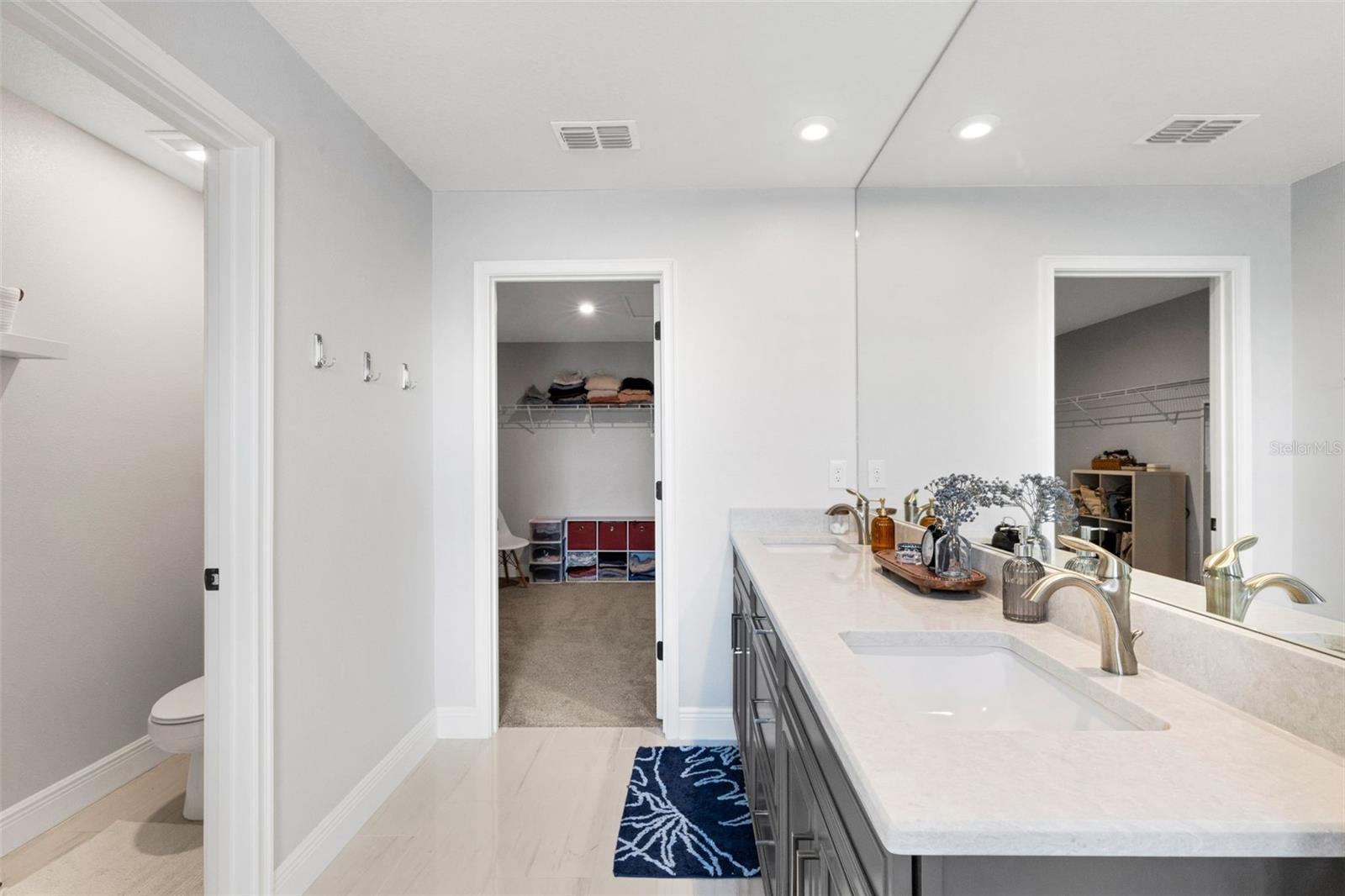 Image 29 of 74 For 19298 Blue Pond Drive