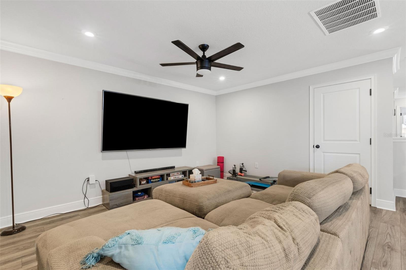 Image 41 of 74 For 19298 Blue Pond Drive