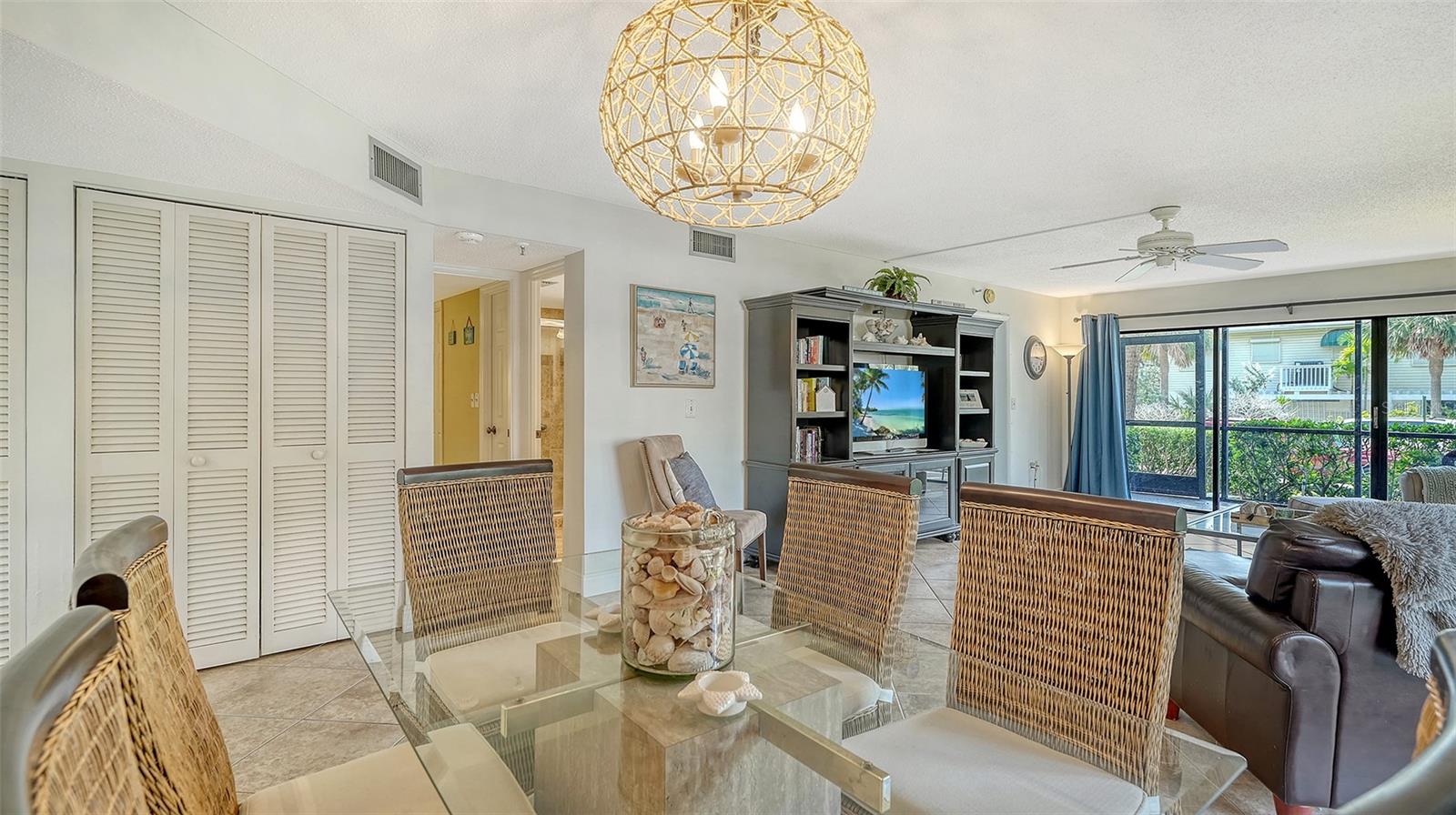 Image 15 of 45 For 1001 Benjamin Franklin Drive 110