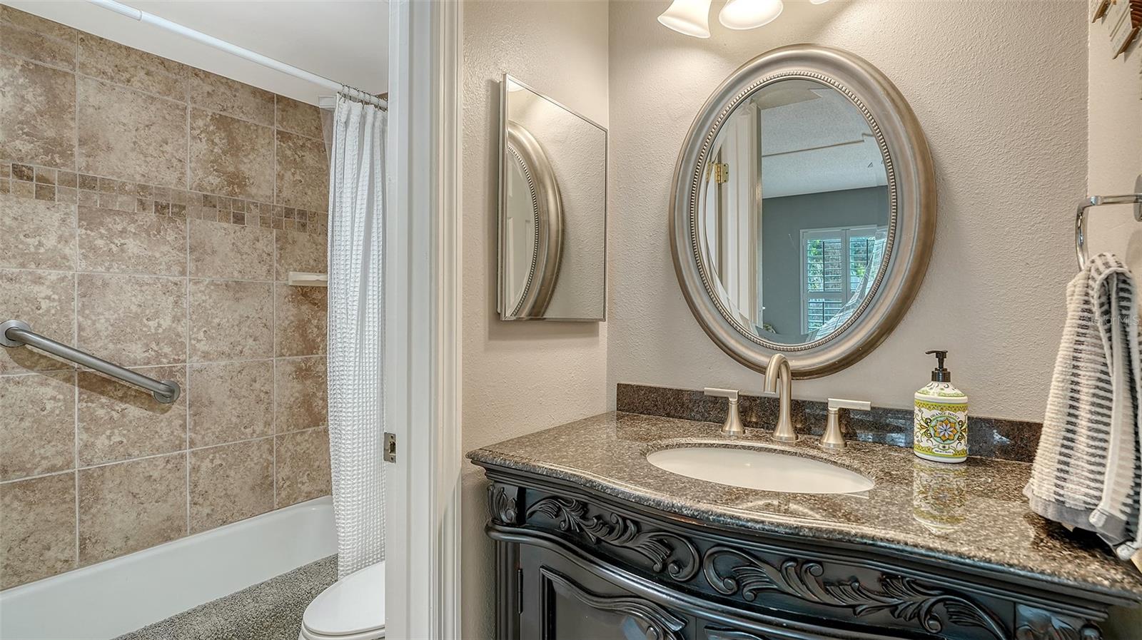 Image 25 of 45 For 1001 Benjamin Franklin Drive 110