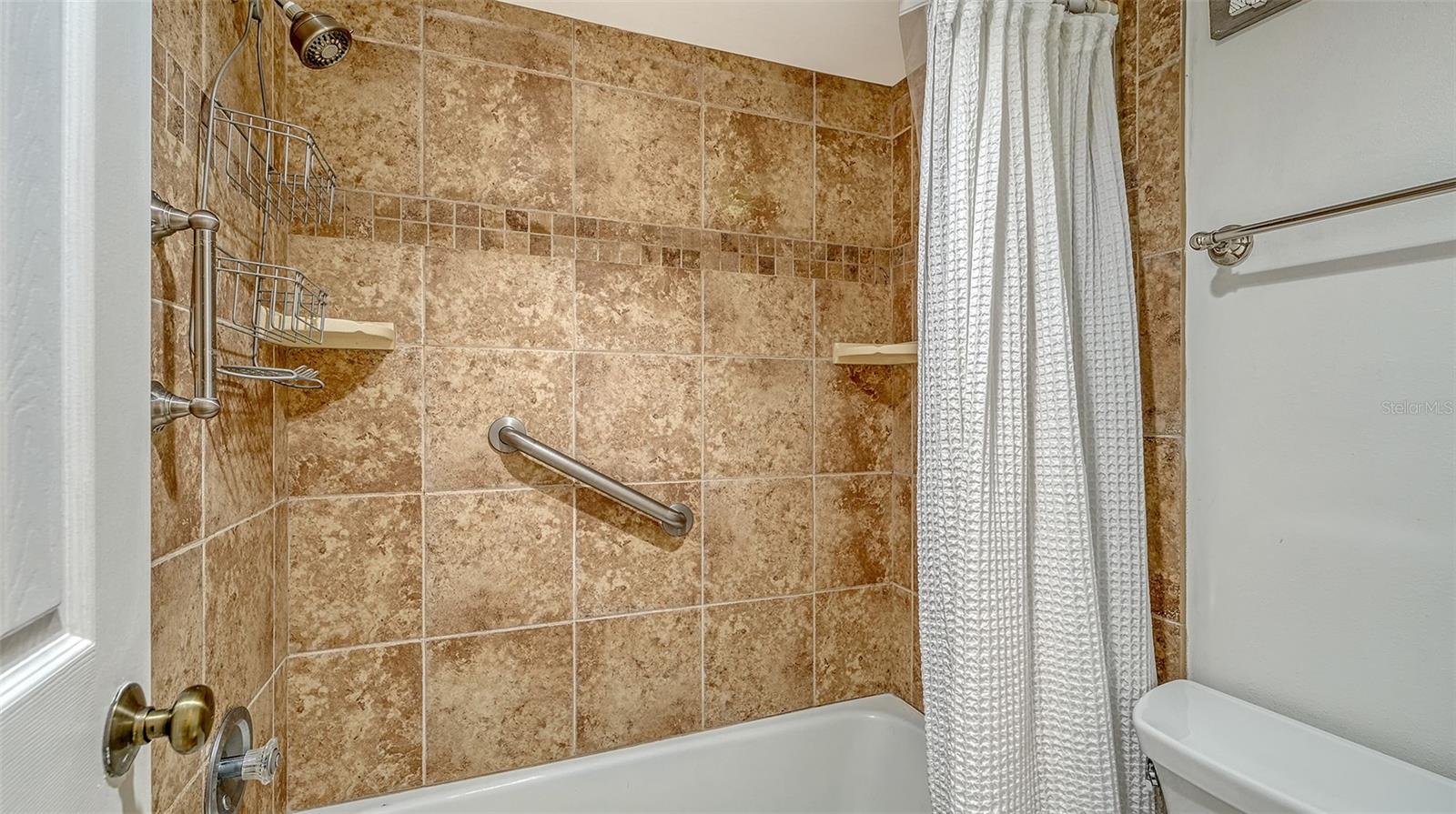 Image 27 of 45 For 1001 Benjamin Franklin Drive 110