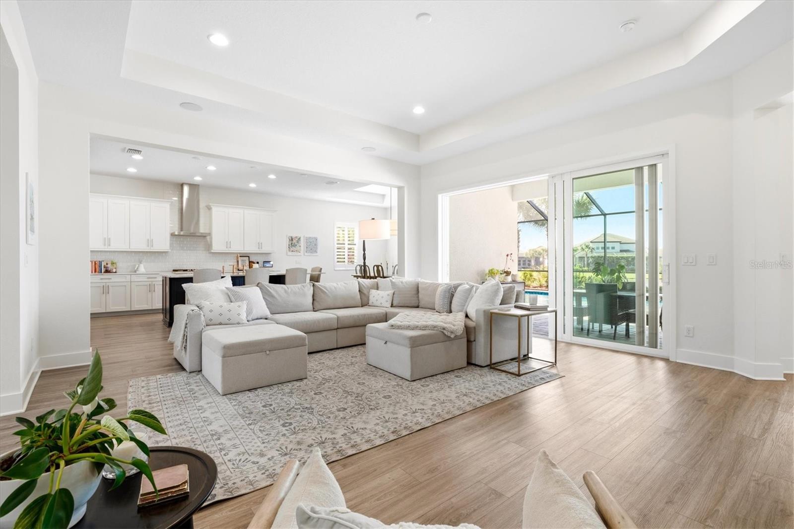 Image 11 of 84 For 6152 Lungo Lago Drive