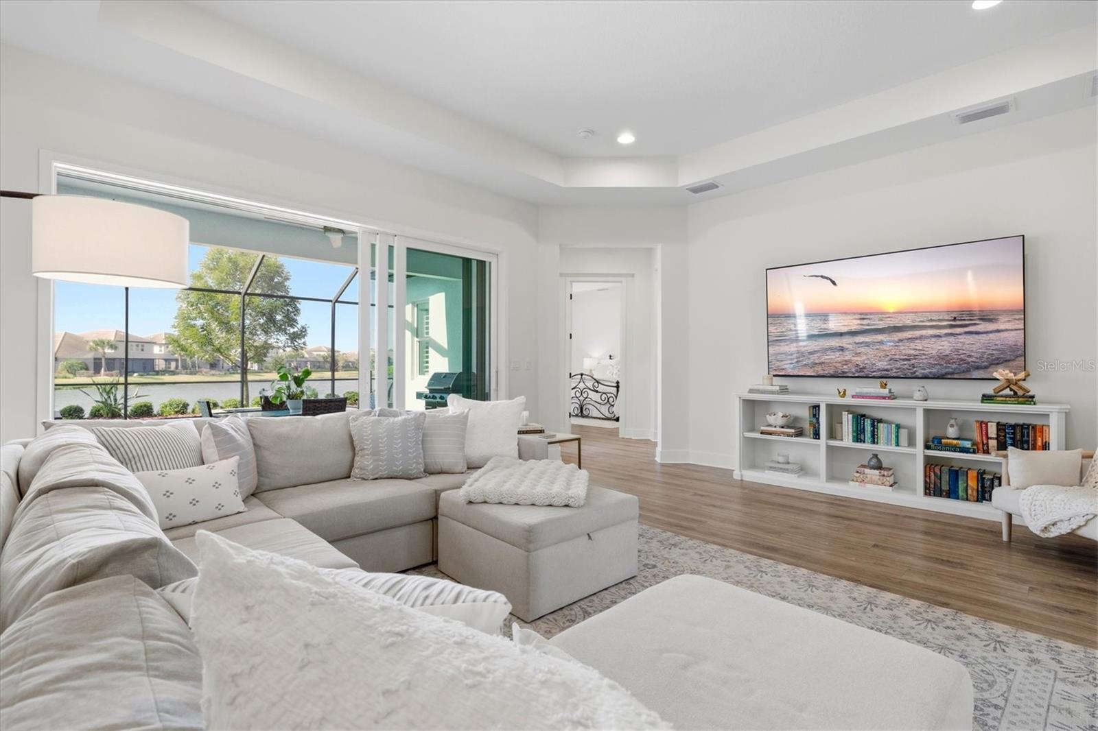 Image 12 of 84 For 6152 Lungo Lago Drive