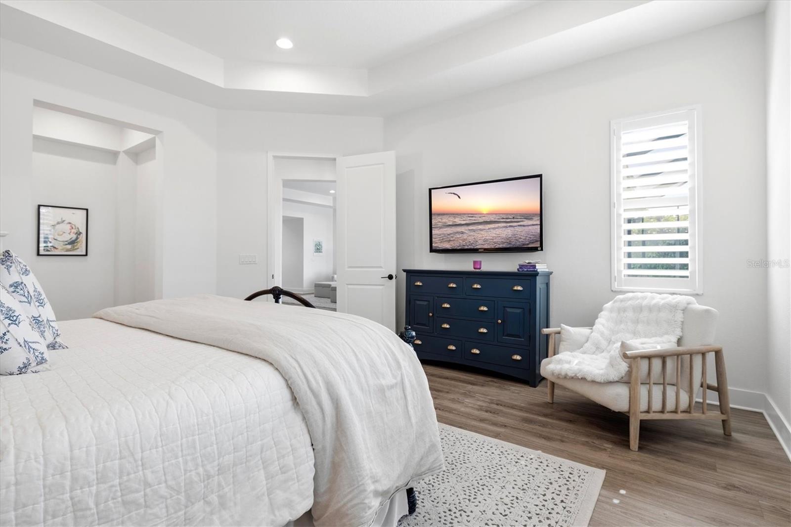 Image 29 of 84 For 6152 Lungo Lago Drive