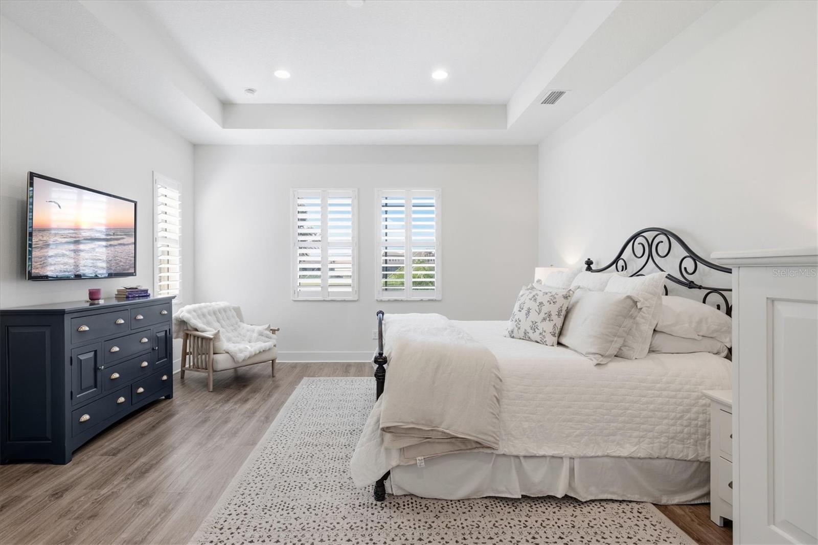 Image 30 of 84 For 6152 Lungo Lago Drive