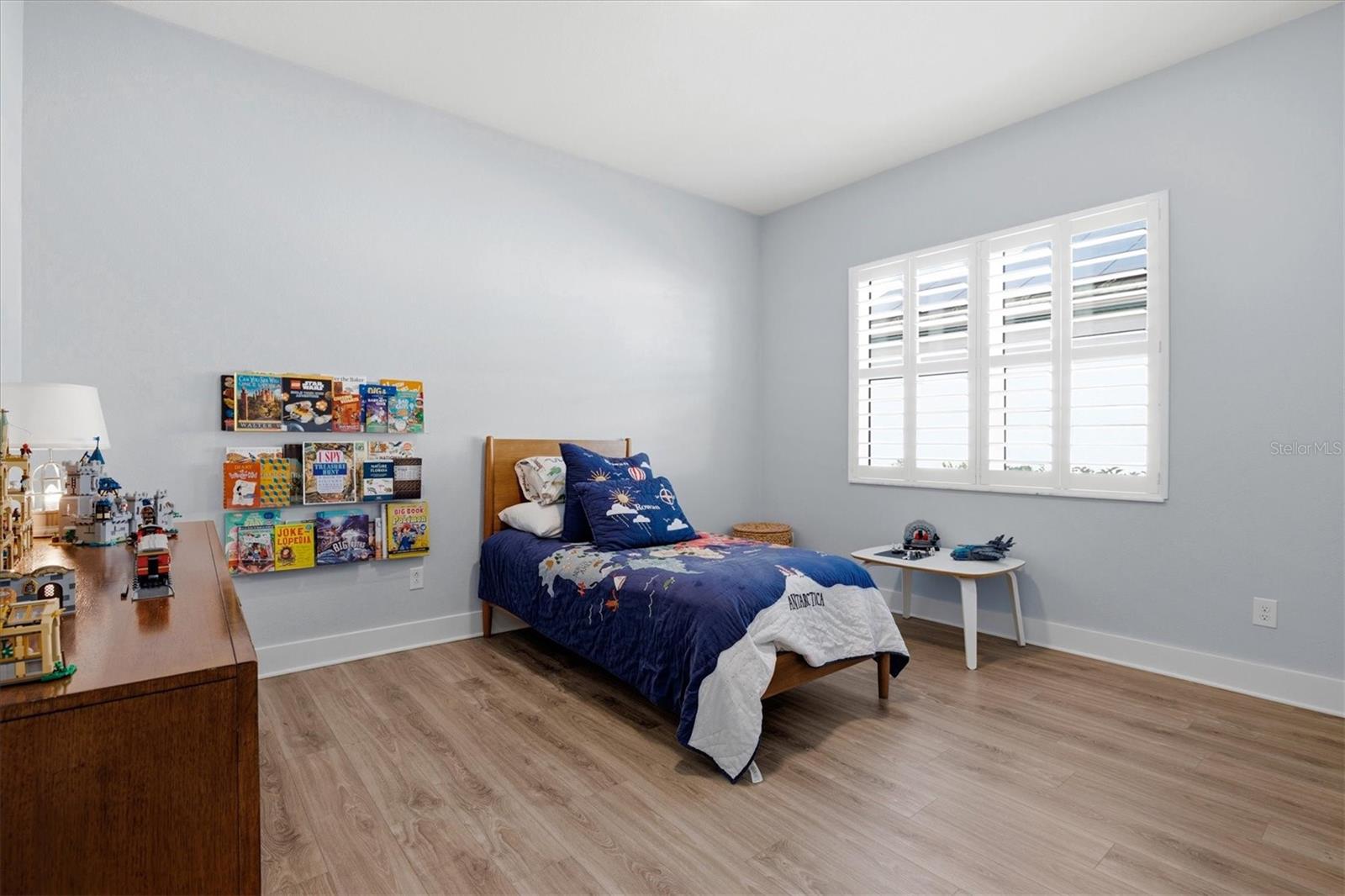 Image 35 of 84 For 6152 Lungo Lago Drive