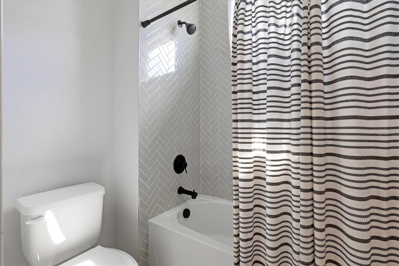 Image 51 of 84 For 6152 Lungo Lago Drive