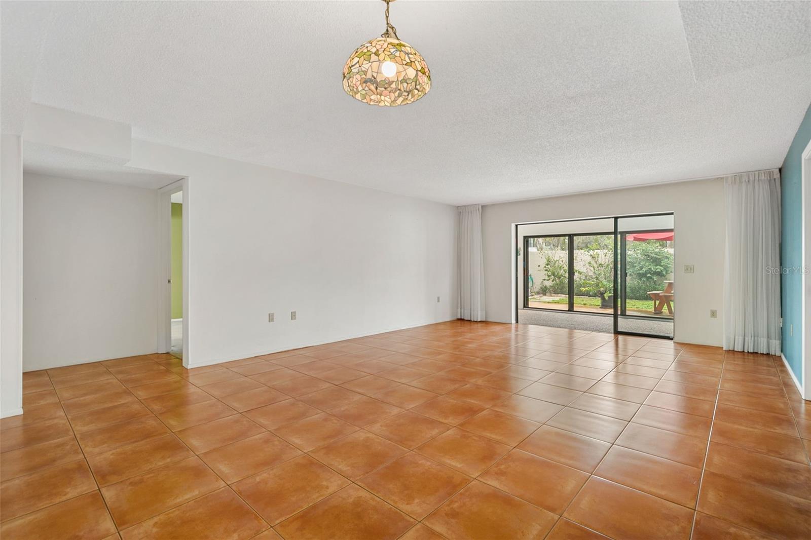 Image 24 of 62 For 509 Lakeside Drive 509