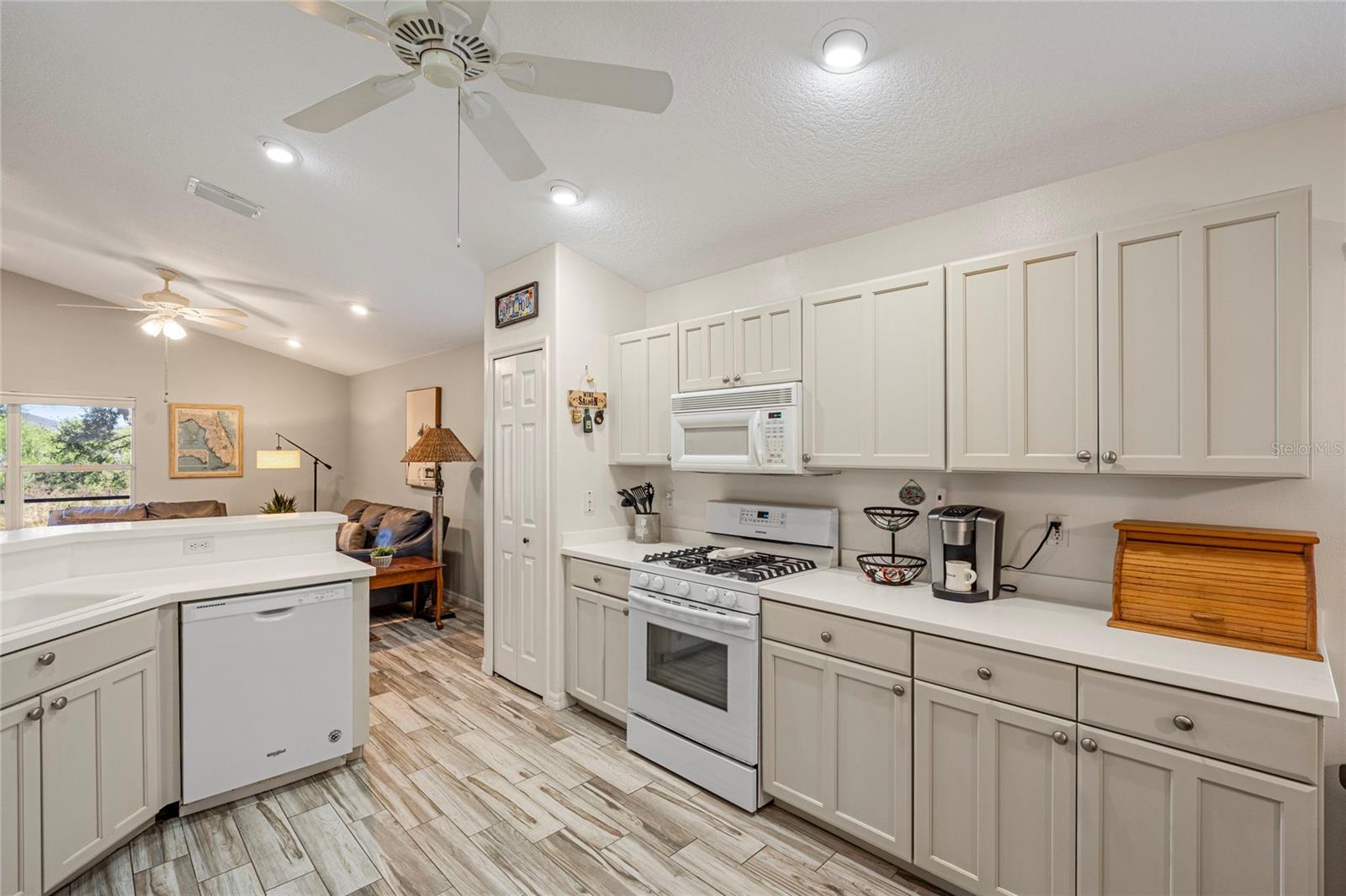 Image 13 of 44 For 5113 Flagstone Drive