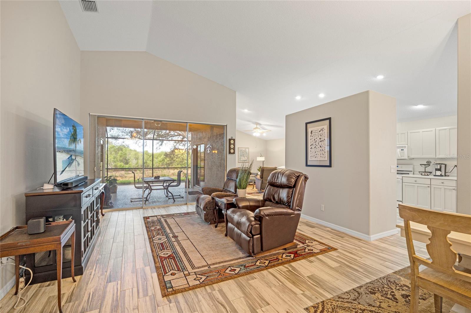 Image 8 of 44 For 5113 Flagstone Drive