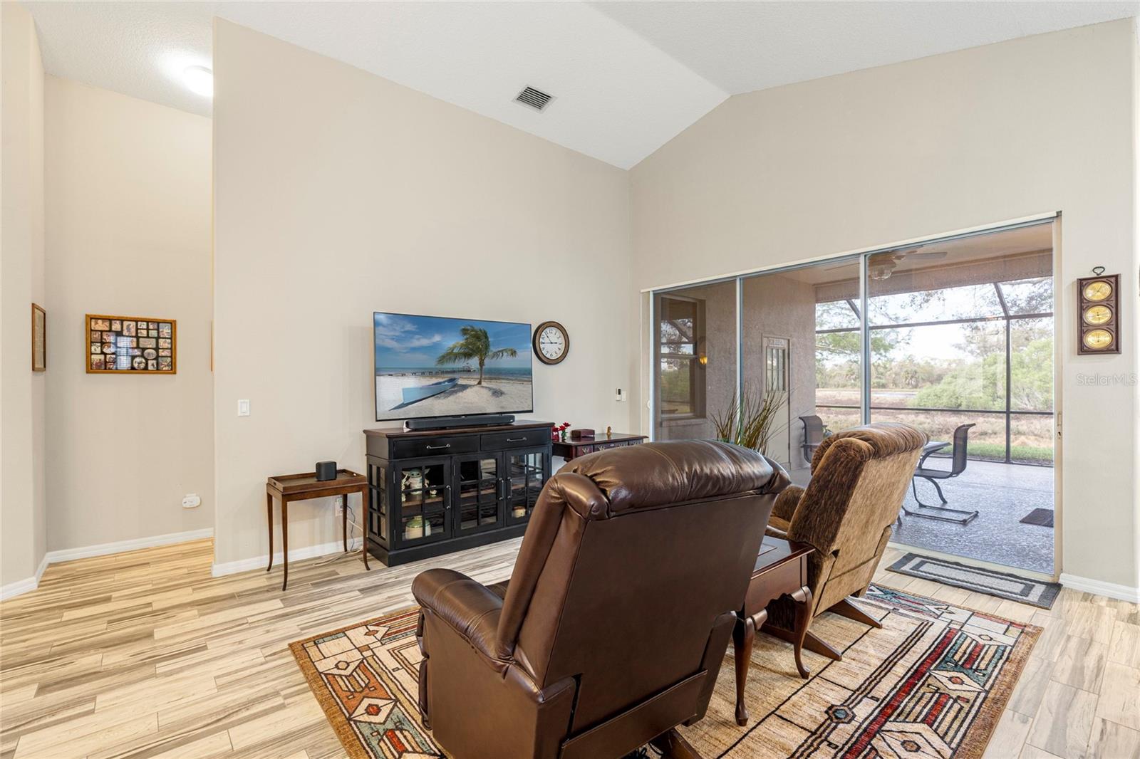 Image 9 of 44 For 5113 Flagstone Drive