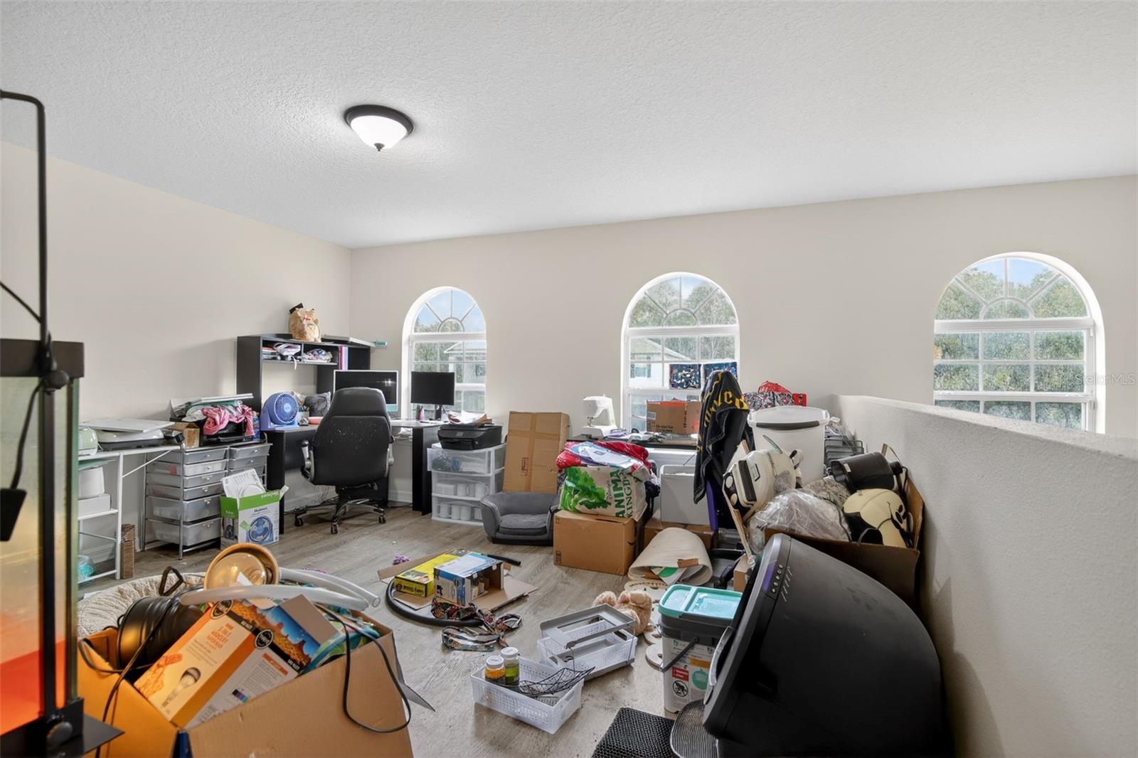 Image 17 of 31 For 24301 6th Place