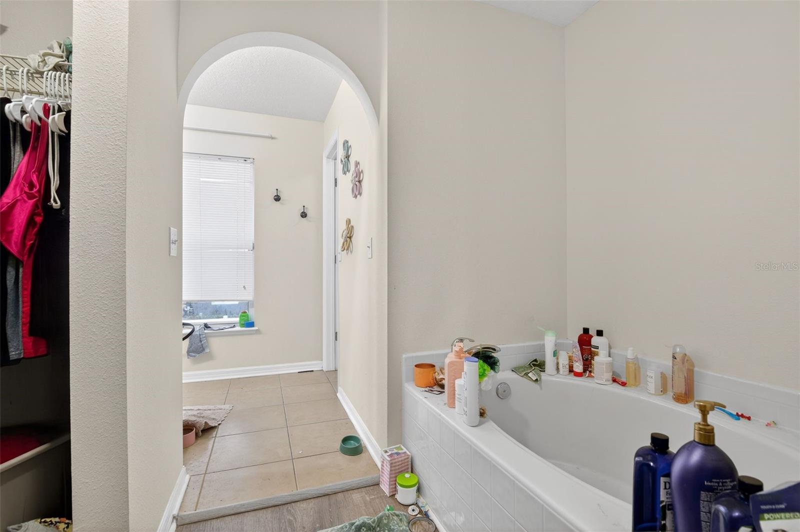 Image 25 of 31 For 24301 6th Place