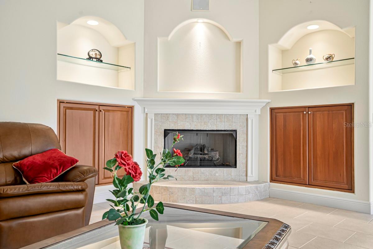 Image 17 of 61 For 6197 9th Avenue Circle Ne