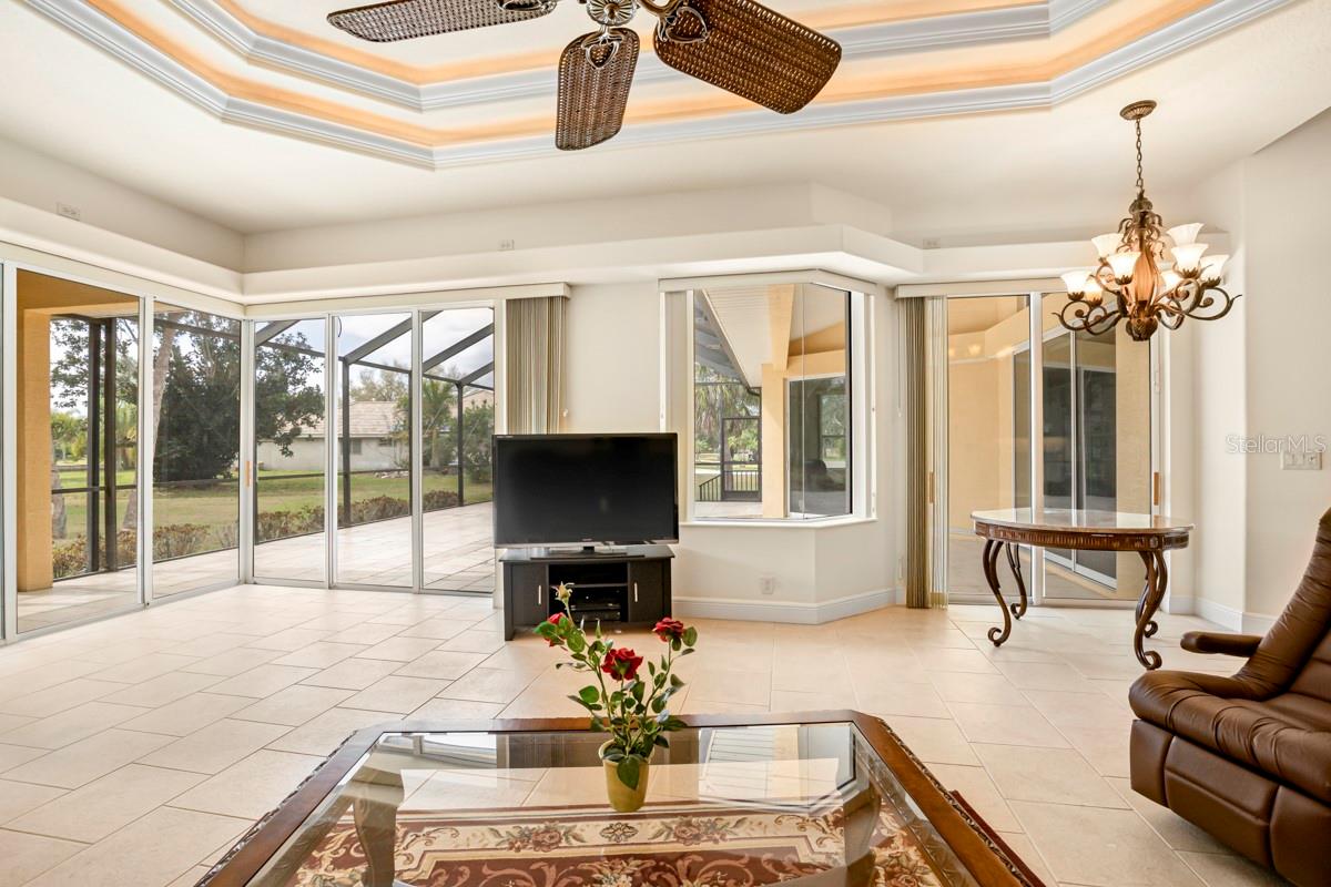 Image 18 of 61 For 6197 9th Avenue Circle Ne