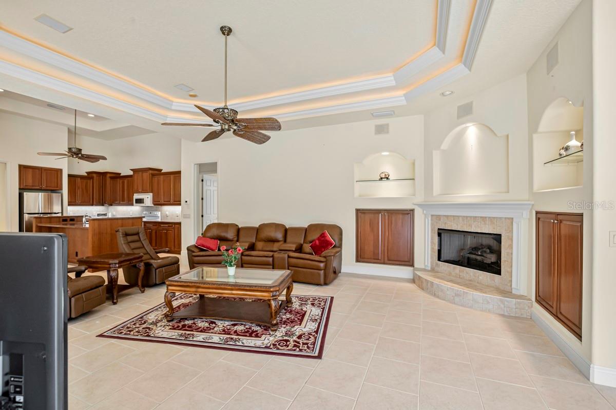 Image 19 of 61 For 6197 9th Avenue Circle Ne