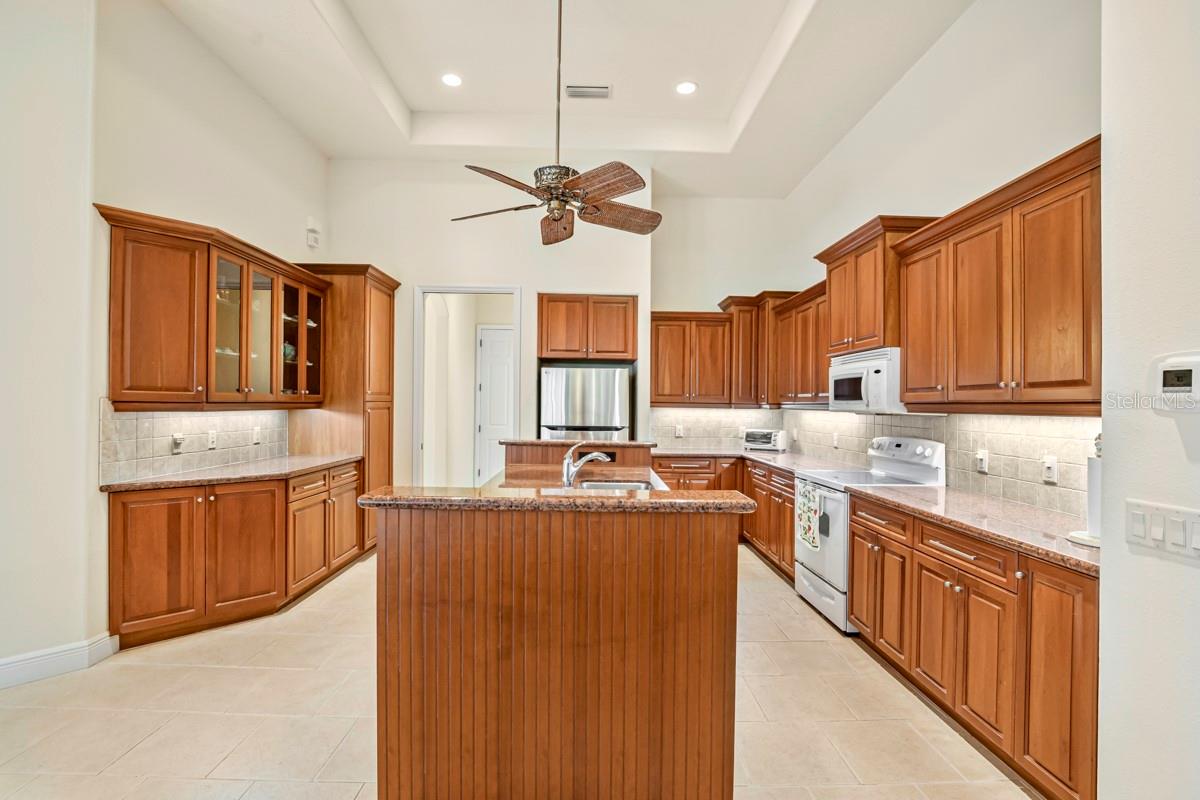 Image 20 of 61 For 6197 9th Avenue Circle Ne