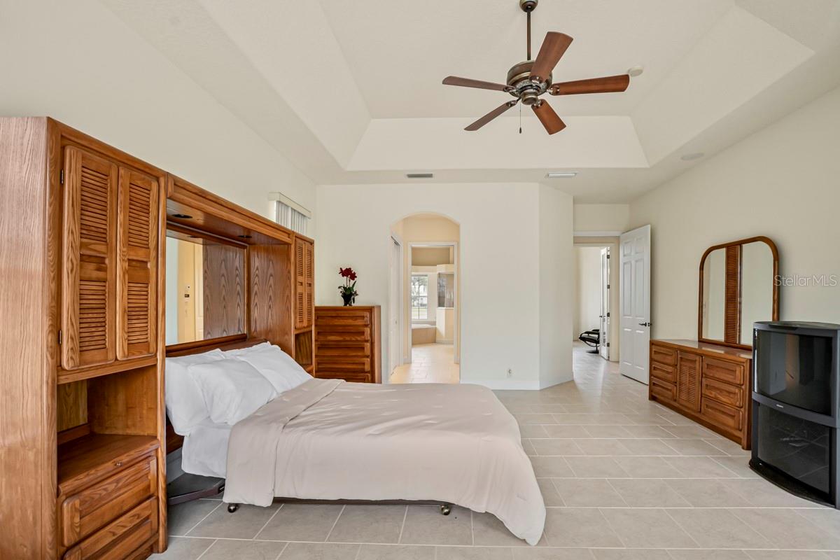 Image 31 of 61 For 6197 9th Avenue Circle Ne