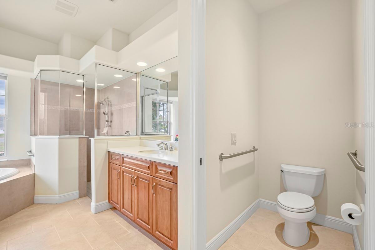 Image 33 of 61 For 6197 9th Avenue Circle Ne