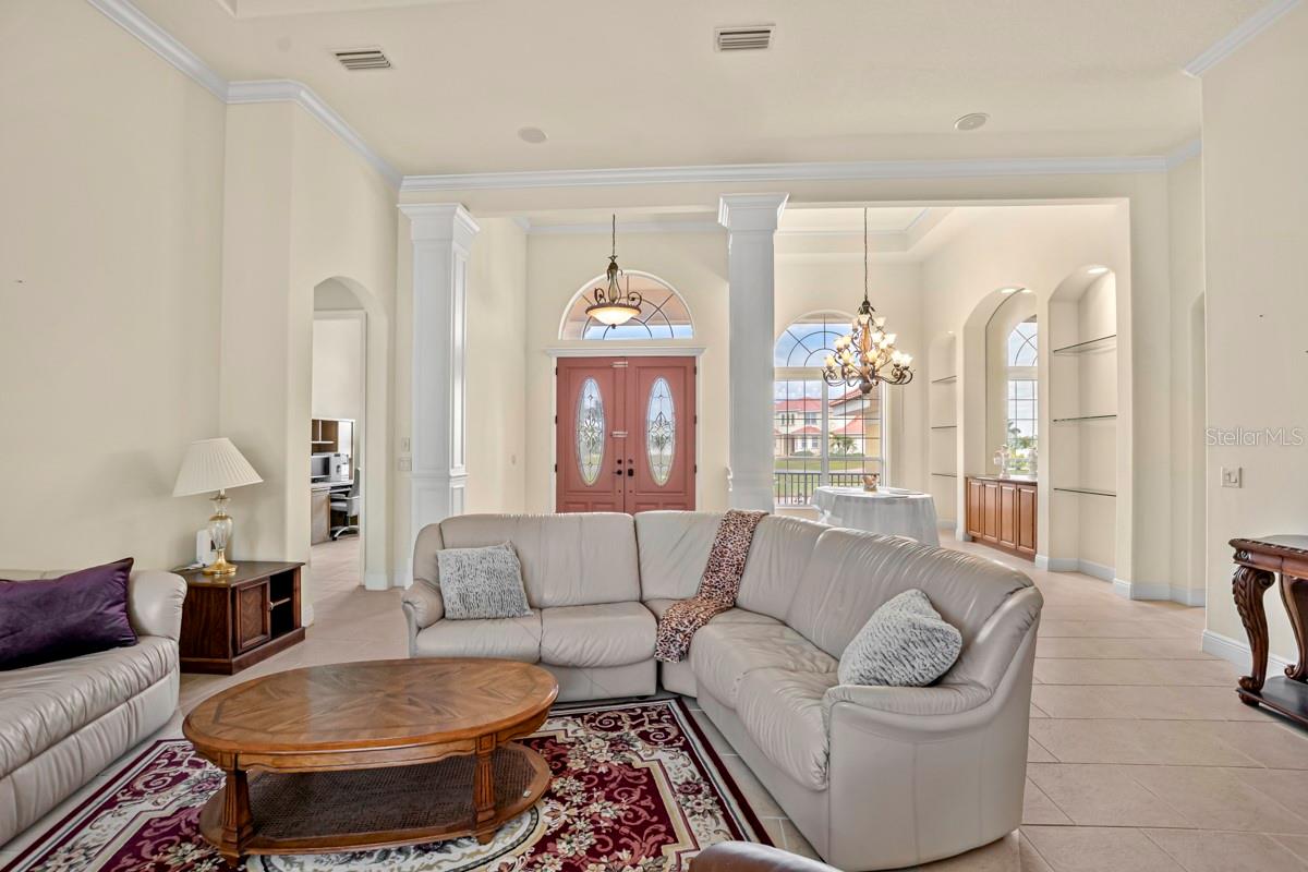 Image 6 of 61 For 6197 9th Avenue Circle Ne