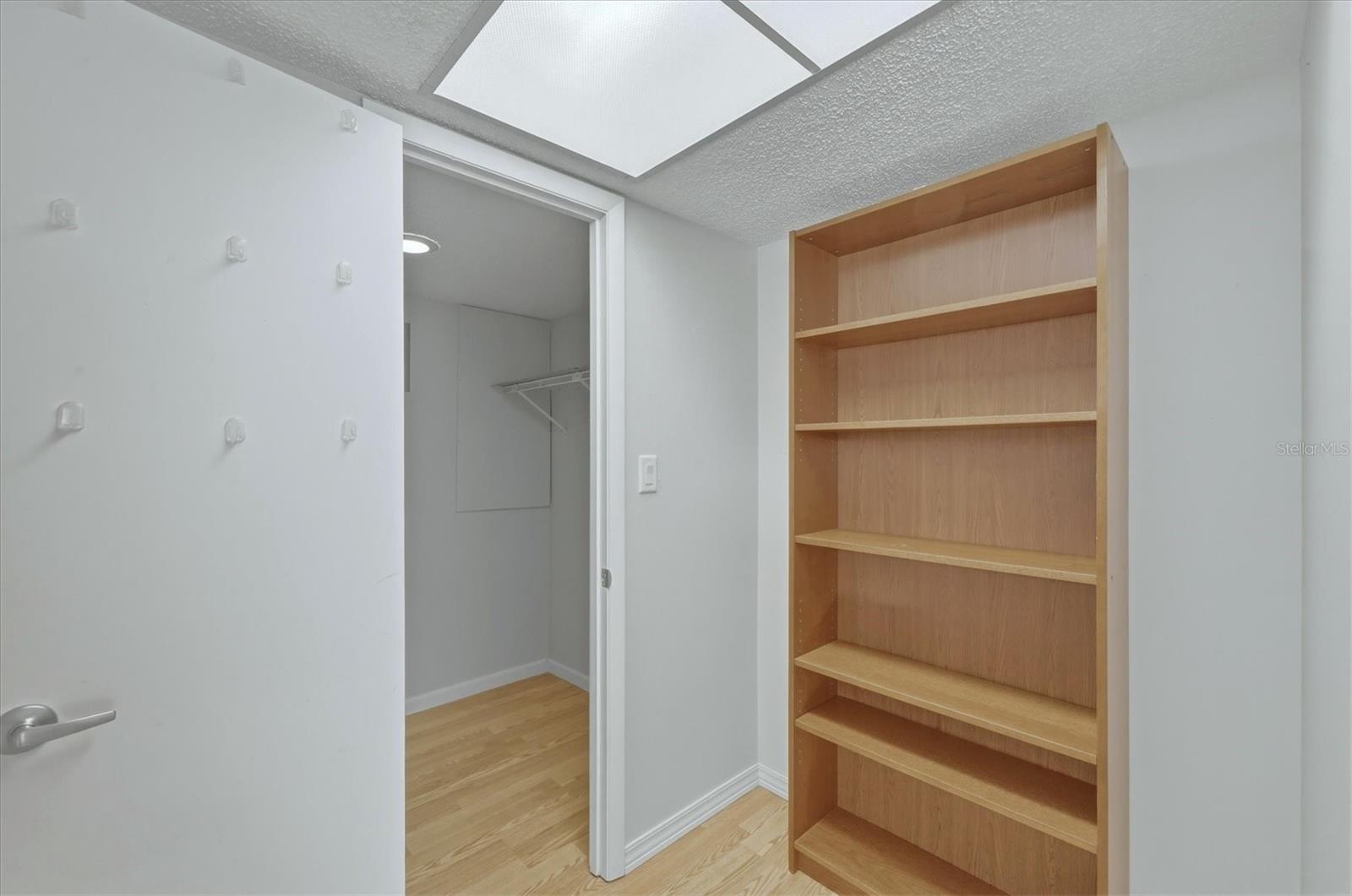 Image 21 of 41 For 4143 Heron Way 207 Bldg E